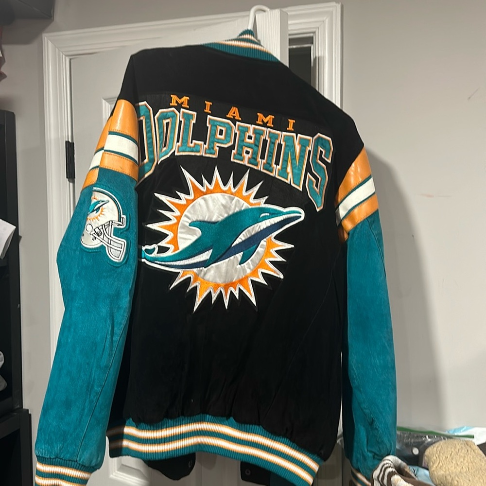 Miami Dolphins vintage starter jacket
Size XL